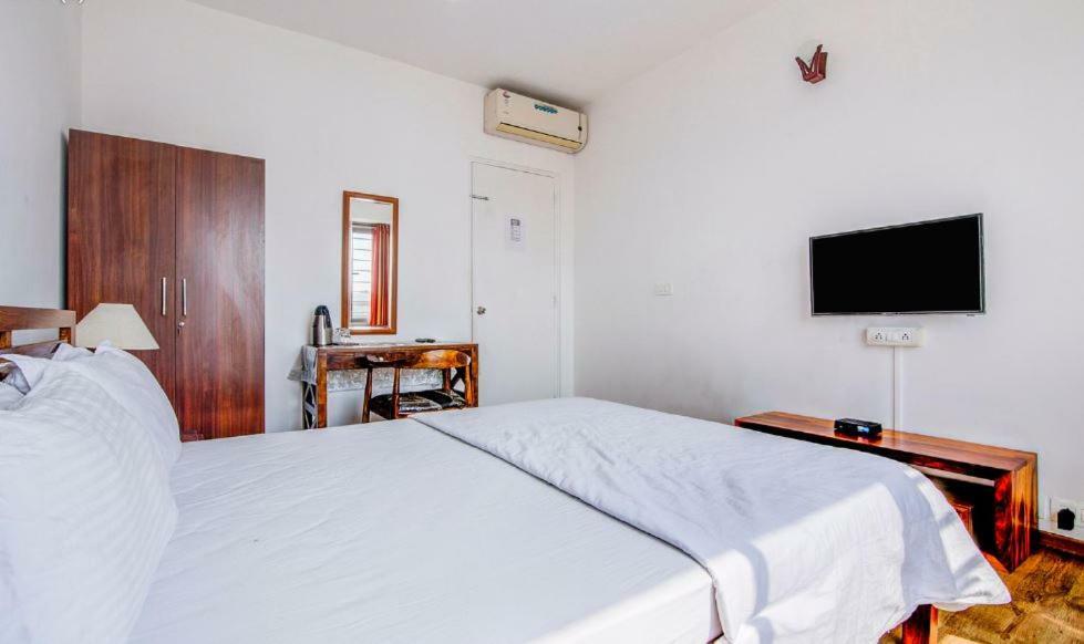 Isec Apartment Βομβάη Εξωτερικό φωτογραφία